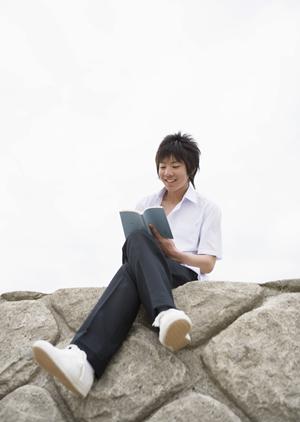 大阪で保育士を目指す方に最適の学校です